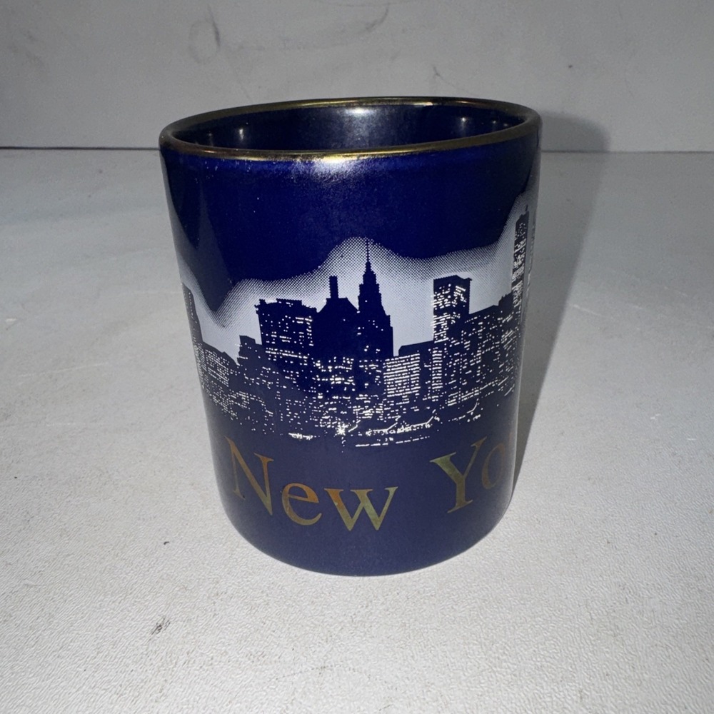 Vtg New York Skyline Cobalt Blue Glass Coffee Mug Twin Towers Souvenir Made USA